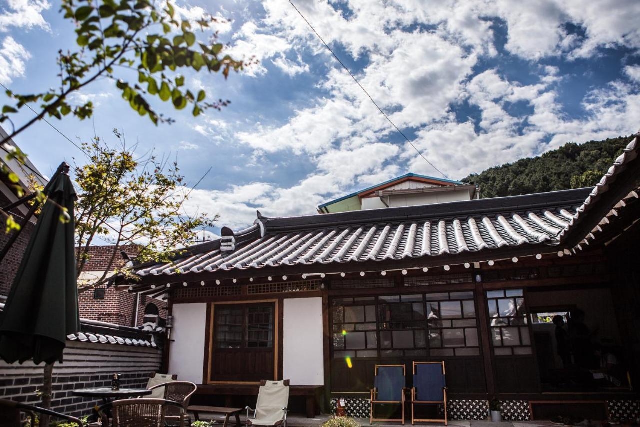 Bonghwangjae Hanok Guesthouse Gongju Екстер'єр фото