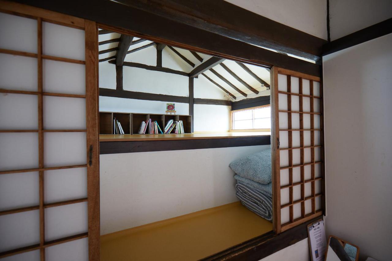 Bonghwangjae Hanok Guesthouse Gongju Екстер'єр фото
