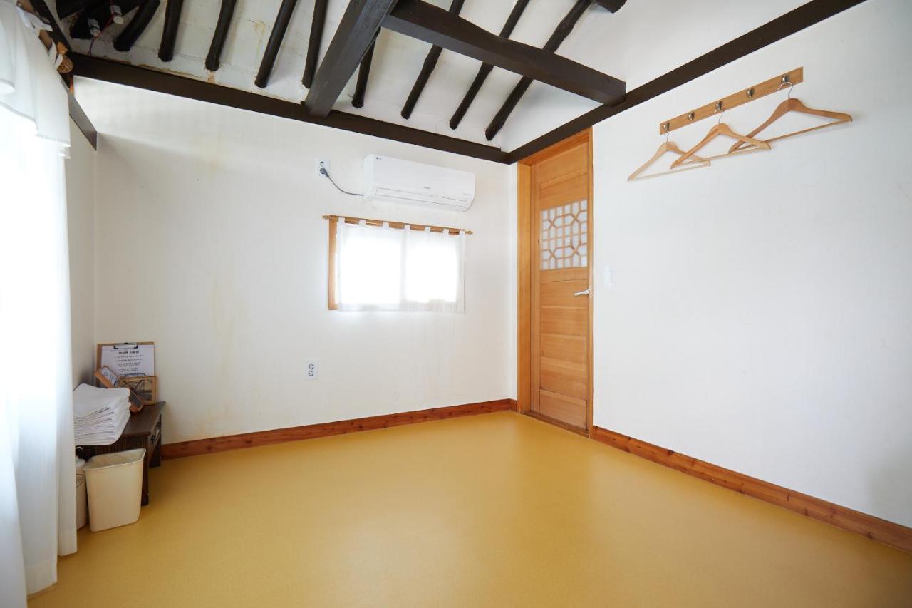 Bonghwangjae Hanok Guesthouse Gongju Екстер'єр фото