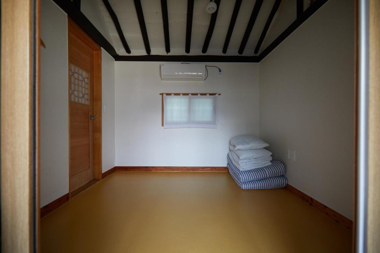 Bonghwangjae Hanok Guesthouse Gongju Екстер'єр фото